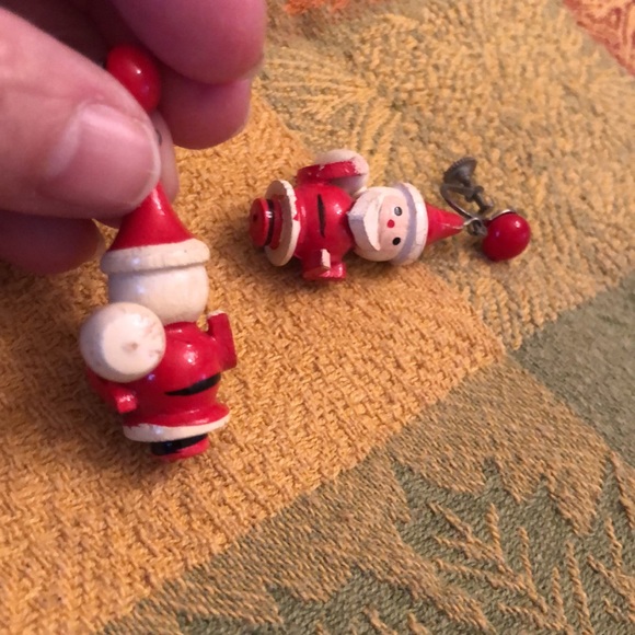 Vintage Christmas Santa Claus-screw on back earrings - Picture 10 of 13